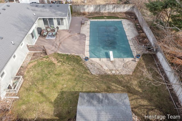 8116 Birchwood Avenue, Jenison, MI 49428