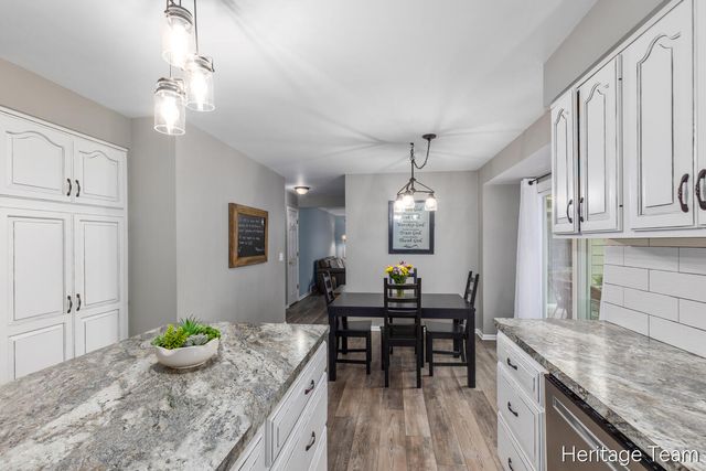 8116 Birchwood Avenue, Jenison, MI 49428