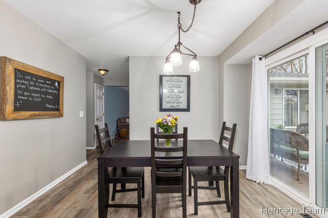 8116 Birchwood Avenue, Jenison, MI 49428