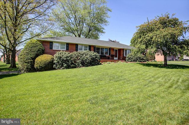 770 JOY DR, Greencastle, PA 17225