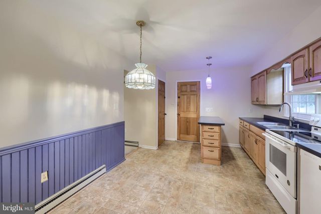 1 ARDMORE DR, Hummelstown, PA 17036
