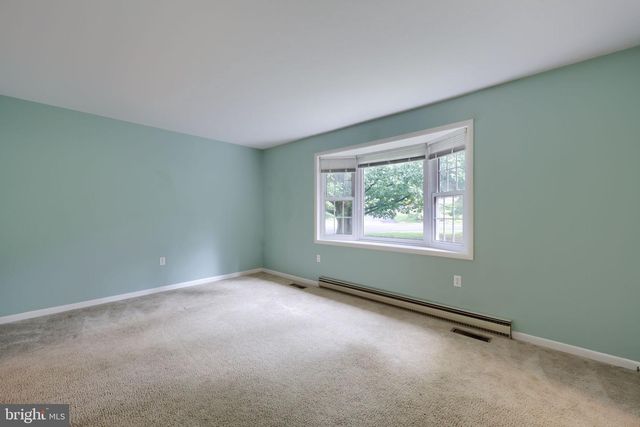 1 ARDMORE DR, Hummelstown, PA 17036