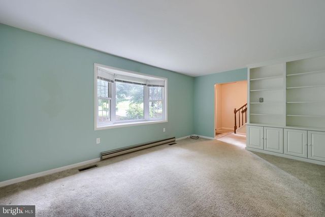 1 ARDMORE DR, Hummelstown, PA 17036