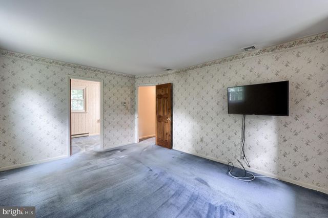 1 ARDMORE DR, Hummelstown, PA 17036