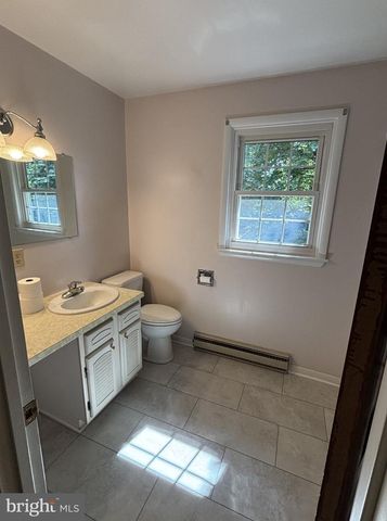 1 ARDMORE DR, Hummelstown, PA 17036