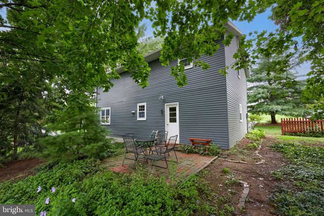 1 ARDMORE DR, Hummelstown, PA 17036