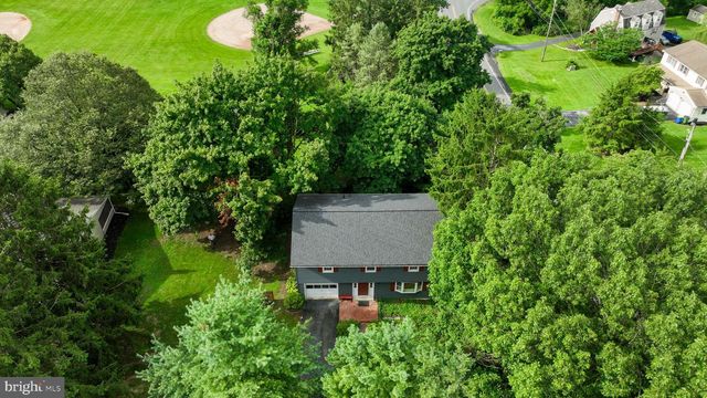 1 ARDMORE DR, Hummelstown, PA 17036