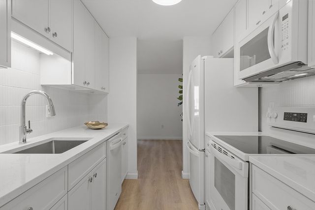 61 Patrick Road 61, Tewksbury, MA 01876