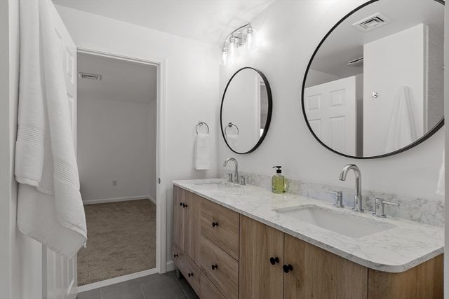 61 Patrick Road 61, Tewksbury, MA 01876