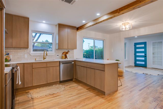 1807 S Vernon Avenue, Dallas, TX 75224