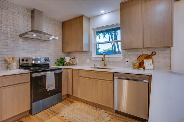 1807 S Vernon Avenue, Dallas, TX 75224