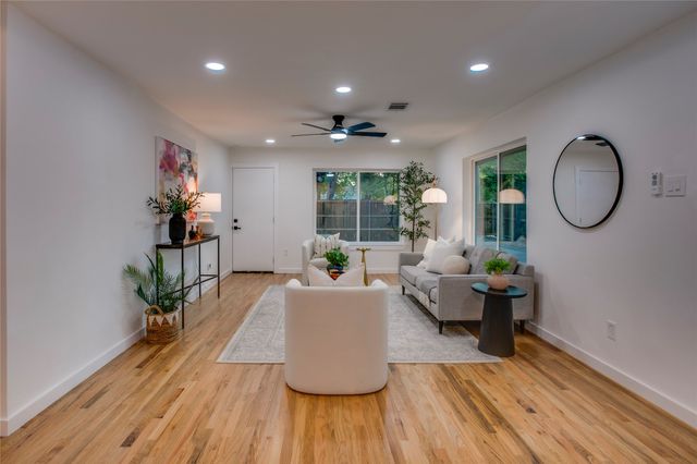 1807 S Vernon Avenue, Dallas, TX 75224