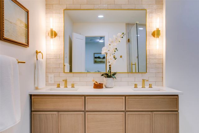 1807 S Vernon Avenue, Dallas, TX 75224