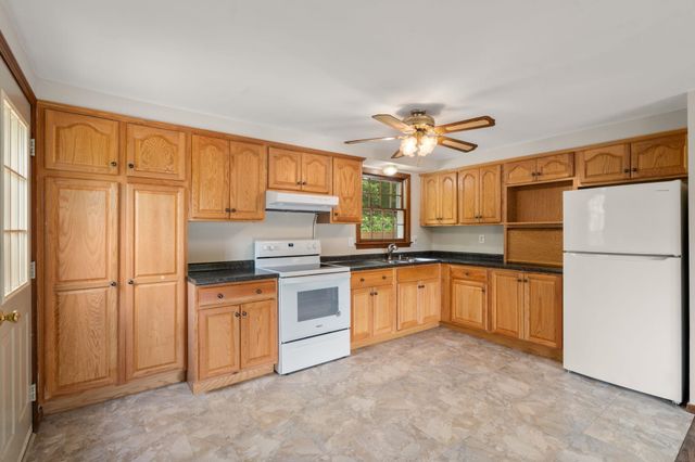 87 Belmont Drive, Merrimack, NH 03054