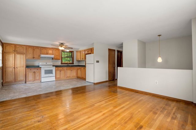 87 Belmont Drive, Merrimack, NH 03054