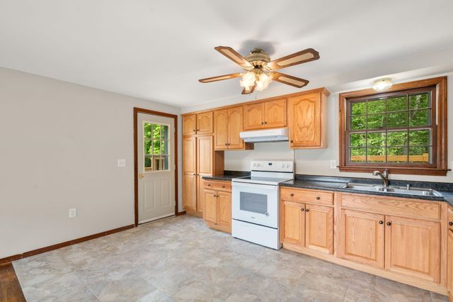 87 Belmont Drive, Merrimack, NH 03054
