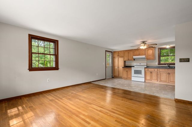 87 Belmont Drive, Merrimack, NH 03054