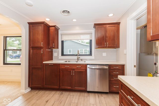 704 W Elm Street, Hartford City, IN 47348