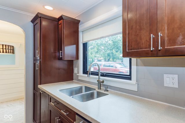 704 W Elm Street, Hartford City, IN 47348