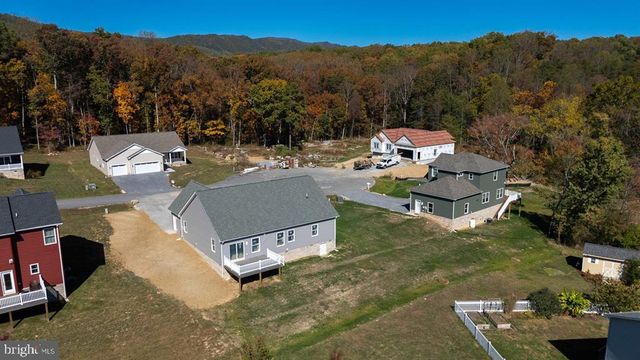 1960 SAW MILL CT E, Mcgaheysville, VA 22840