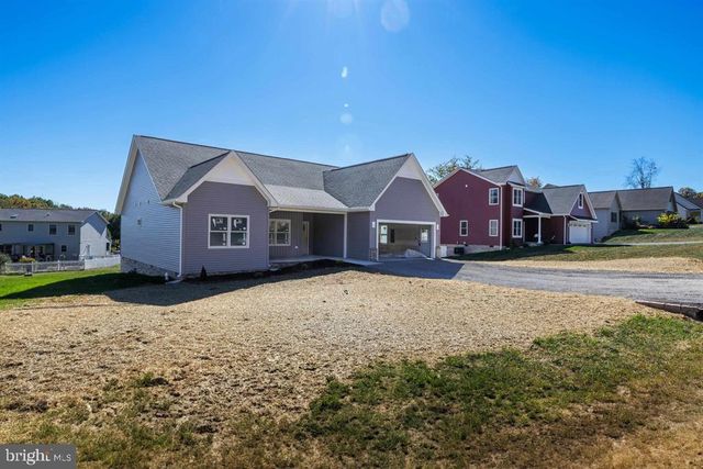 1960 SAW MILL CT E, Mcgaheysville, VA 22840