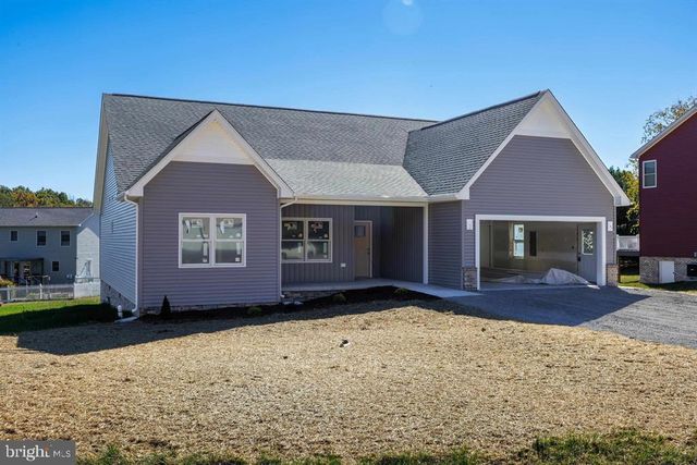 1960 SAW MILL CT E, Mcgaheysville, VA 22840