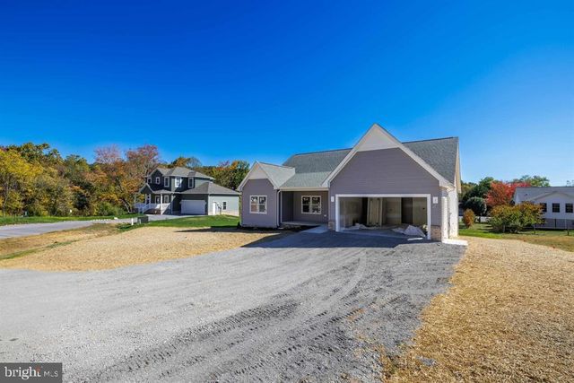 1960 SAW MILL CT E, Mcgaheysville, VA 22840