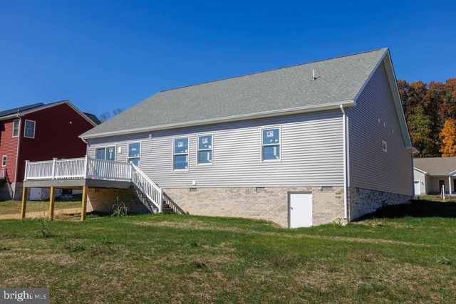 1960 SAW MILL CT E, Mcgaheysville, VA 22840