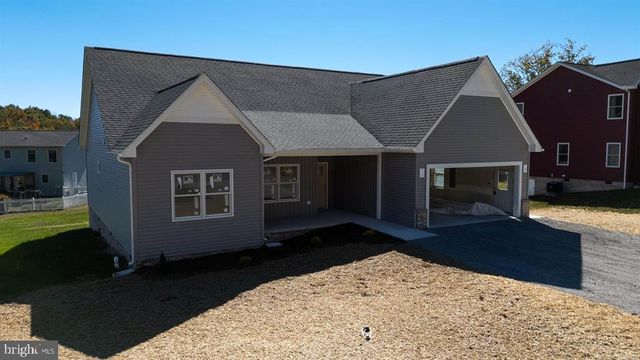 1960 SAW MILL CT E, Mcgaheysville, VA 22840