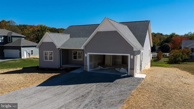 1960 SAW MILL CT E, Mcgaheysville, VA 22840