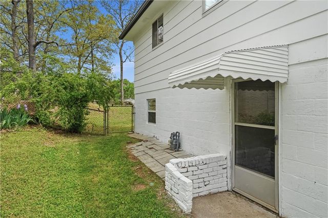 1143 Creekdale Drive, Clarkston, GA 30021