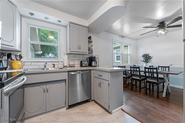 2866 Peacock Drive, Youngstown, OH 44511