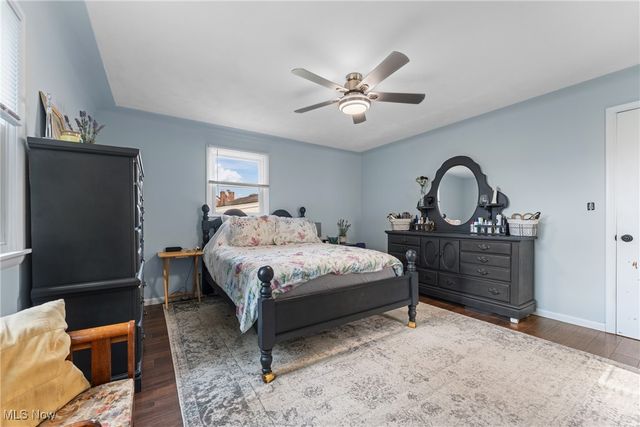 2866 Peacock Drive, Youngstown, OH 44511