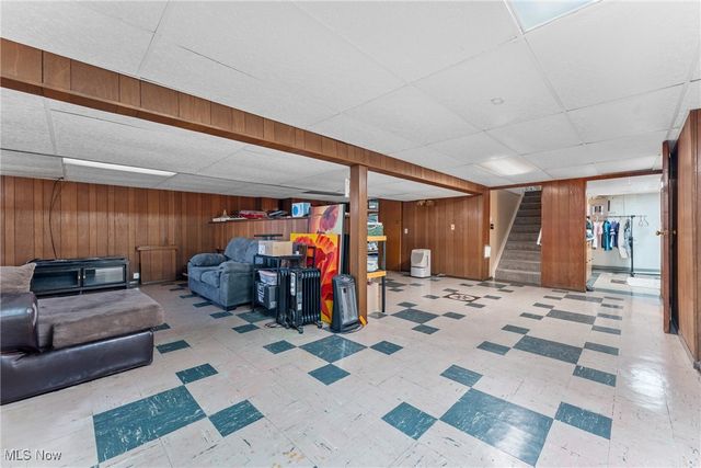 2866 Peacock Drive, Youngstown, OH 44511