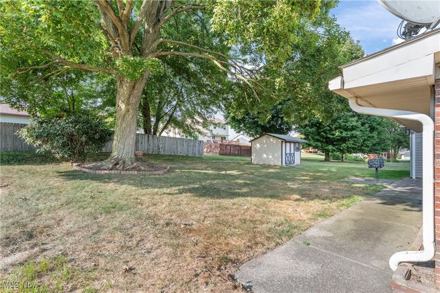 2866 Peacock Drive, Youngstown, OH 44511