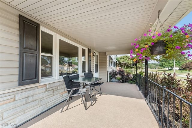 2866 Peacock Drive, Youngstown, OH 44511