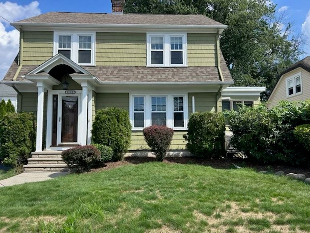 680 Pontiac Avenue, Cranston, RI 02910