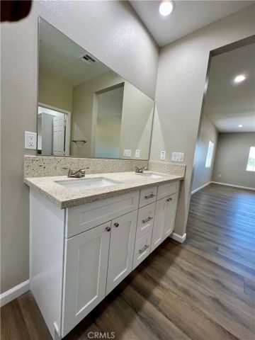 40719 171th Street, Lake Los Angeles, CA 93535