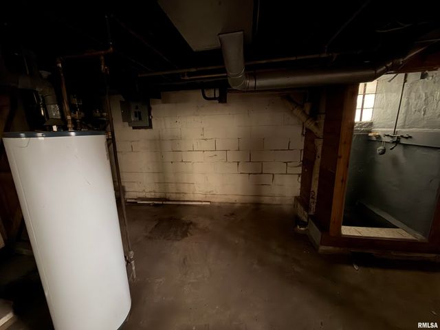 1402 28TH Avenue, Moline, IL 61265