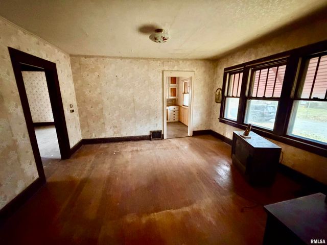 1402 28TH Avenue, Moline, IL 61265