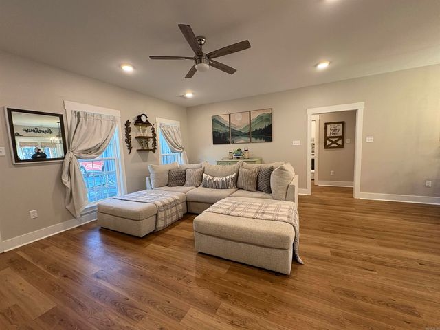 37 Forest Cove, Greenbrier, AR 72058