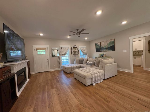 37 Forest Cove, Greenbrier, AR 72058