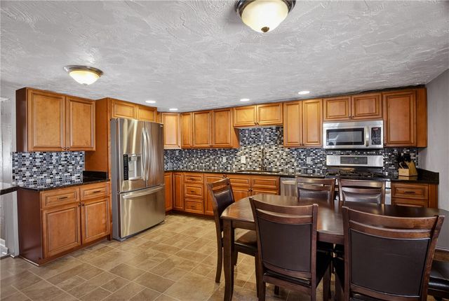 1011 Franklin St, Penn Twp, PA 15636