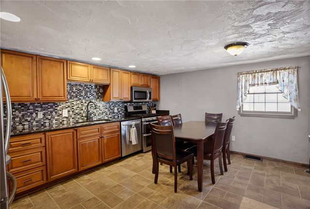 1011 Franklin St, Penn Twp, PA 15636