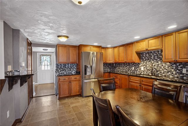 1011 Franklin St, Penn Twp, PA 15636