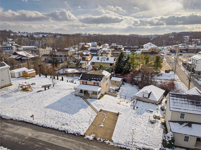 1011 Franklin St, Penn Twp, PA 15636