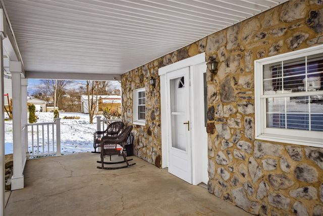 1011 Franklin St, Penn Twp, PA 15636