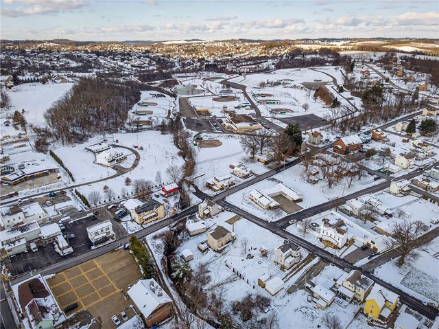 1011 Franklin St, Penn Twp, PA 15636