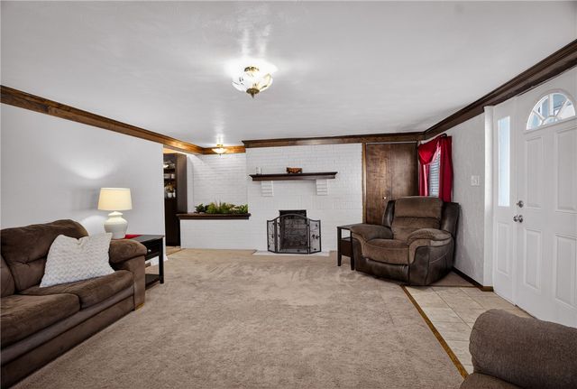 1011 Franklin St, Penn Twp, PA 15636