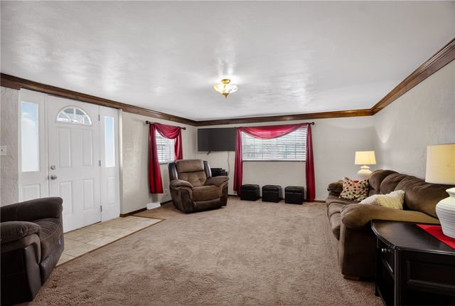 1011 Franklin St, Penn Twp, PA 15636